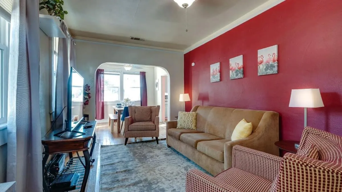 Retro Rainbow At Herb River- Flamingo Flat #4 Savannah Appartement
